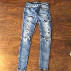 American eagle lightwash jean